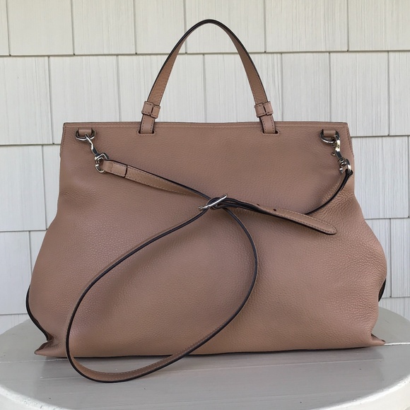 ❤️ HOST PICK!!! *** GUCCI HANDBAG  NWOT - Picture 3 of 13